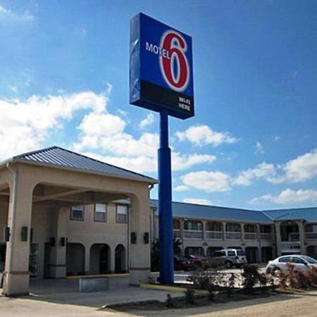 Motel 6 Seguin Tx Екстериор снимка
