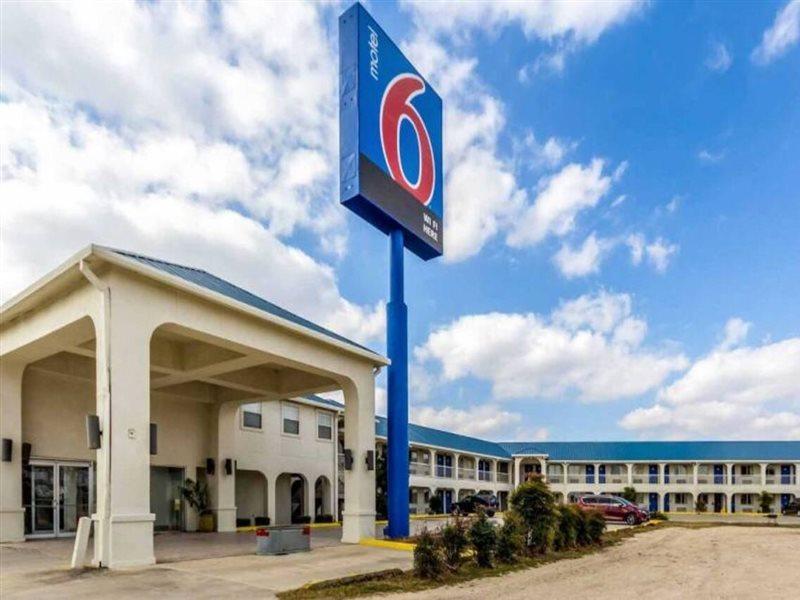 Motel 6 Seguin Tx Екстериор снимка