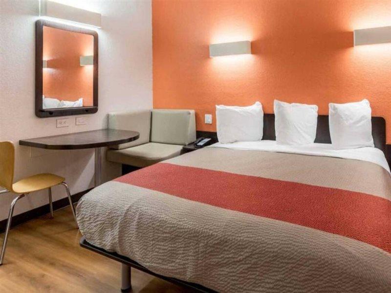 Motel 6 Seguin Tx Екстериор снимка