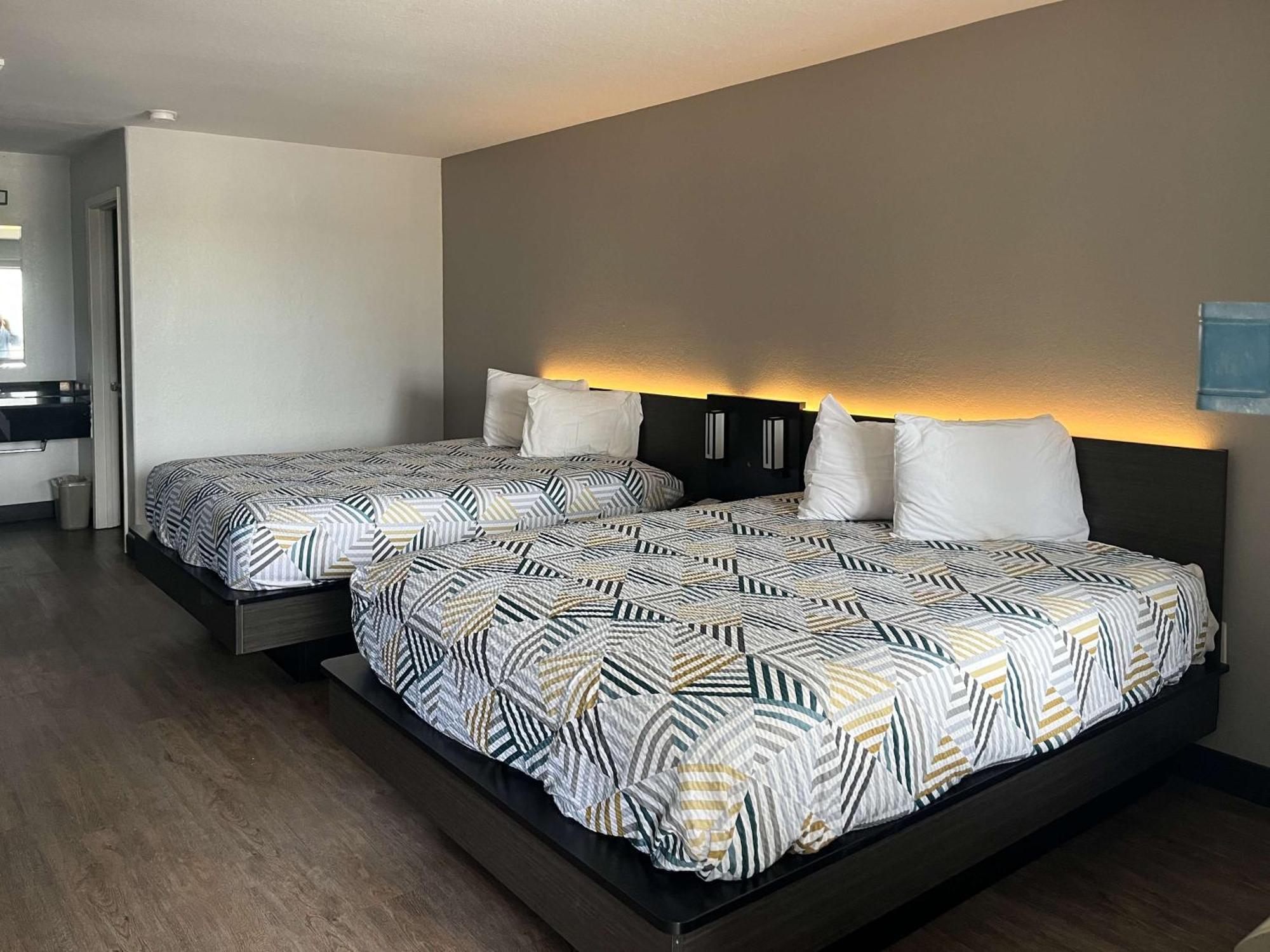 Motel 6 Seguin Tx Екстериор снимка