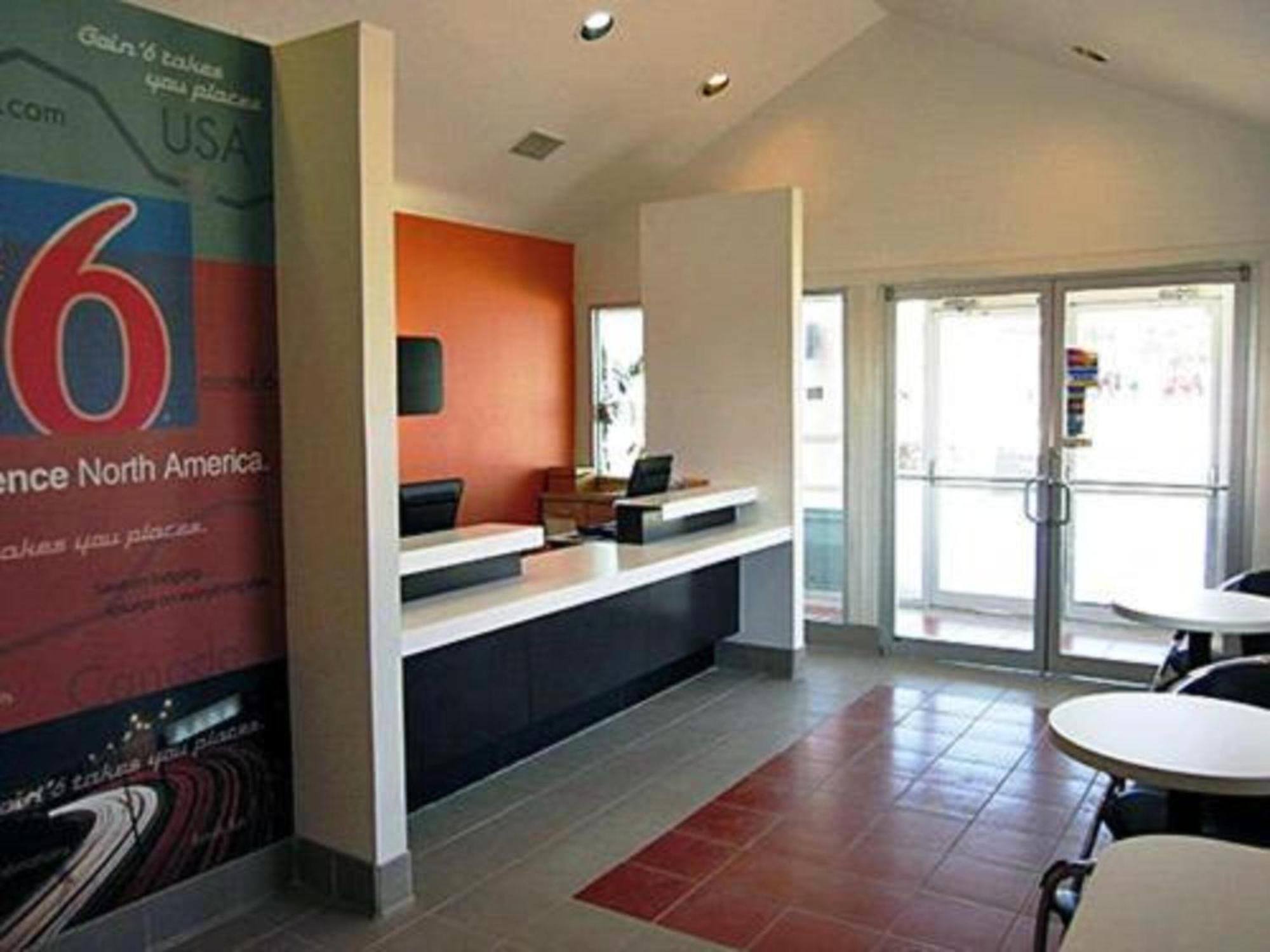 Motel 6 Seguin Tx Екстериор снимка