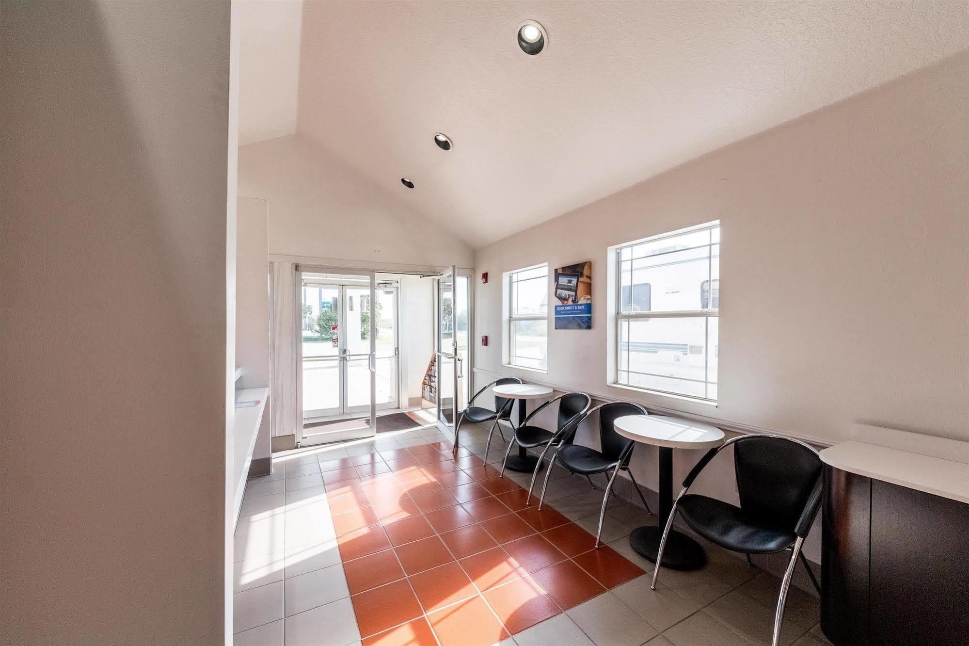 Motel 6 Seguin Tx Екстериор снимка