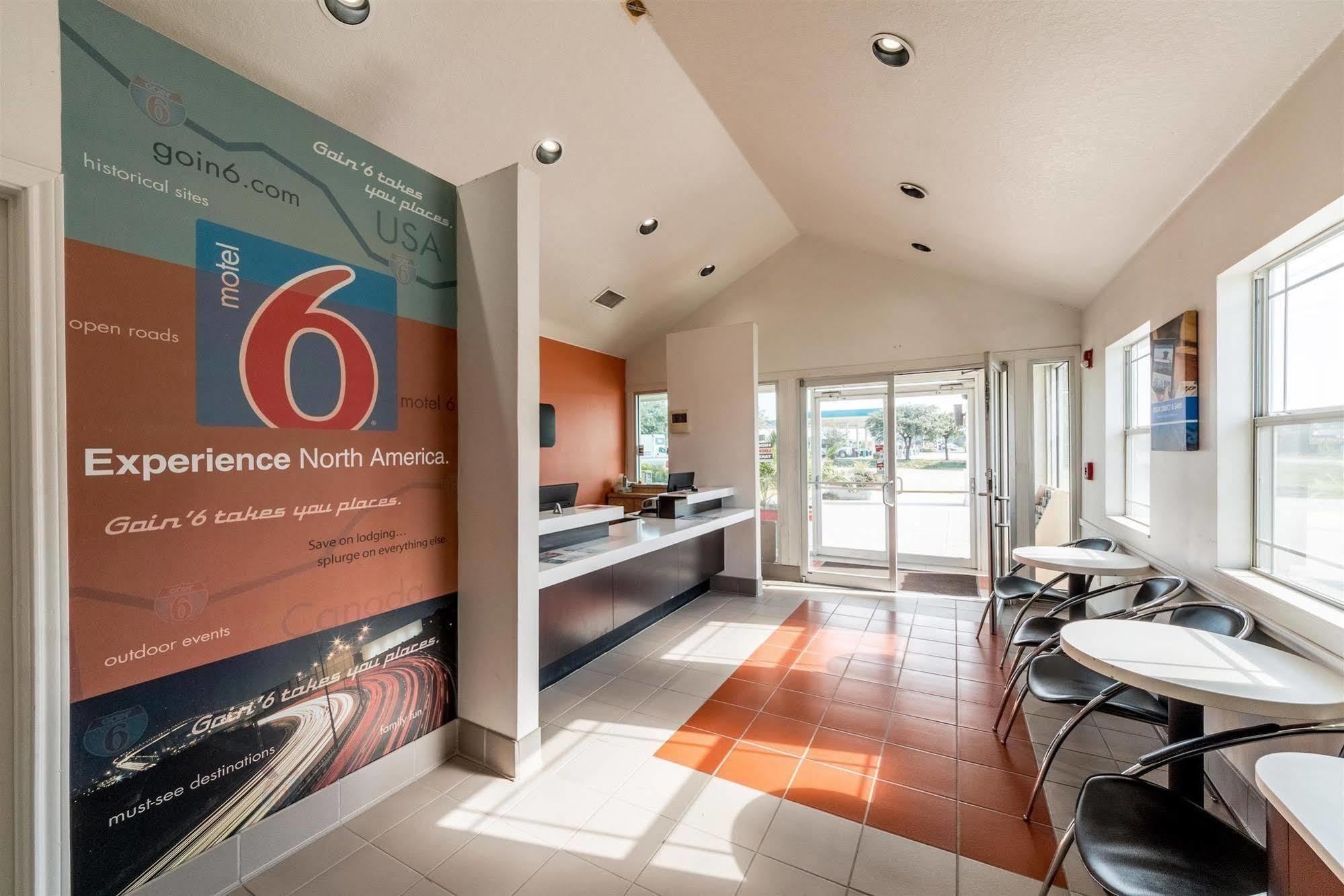 Motel 6 Seguin Tx Екстериор снимка