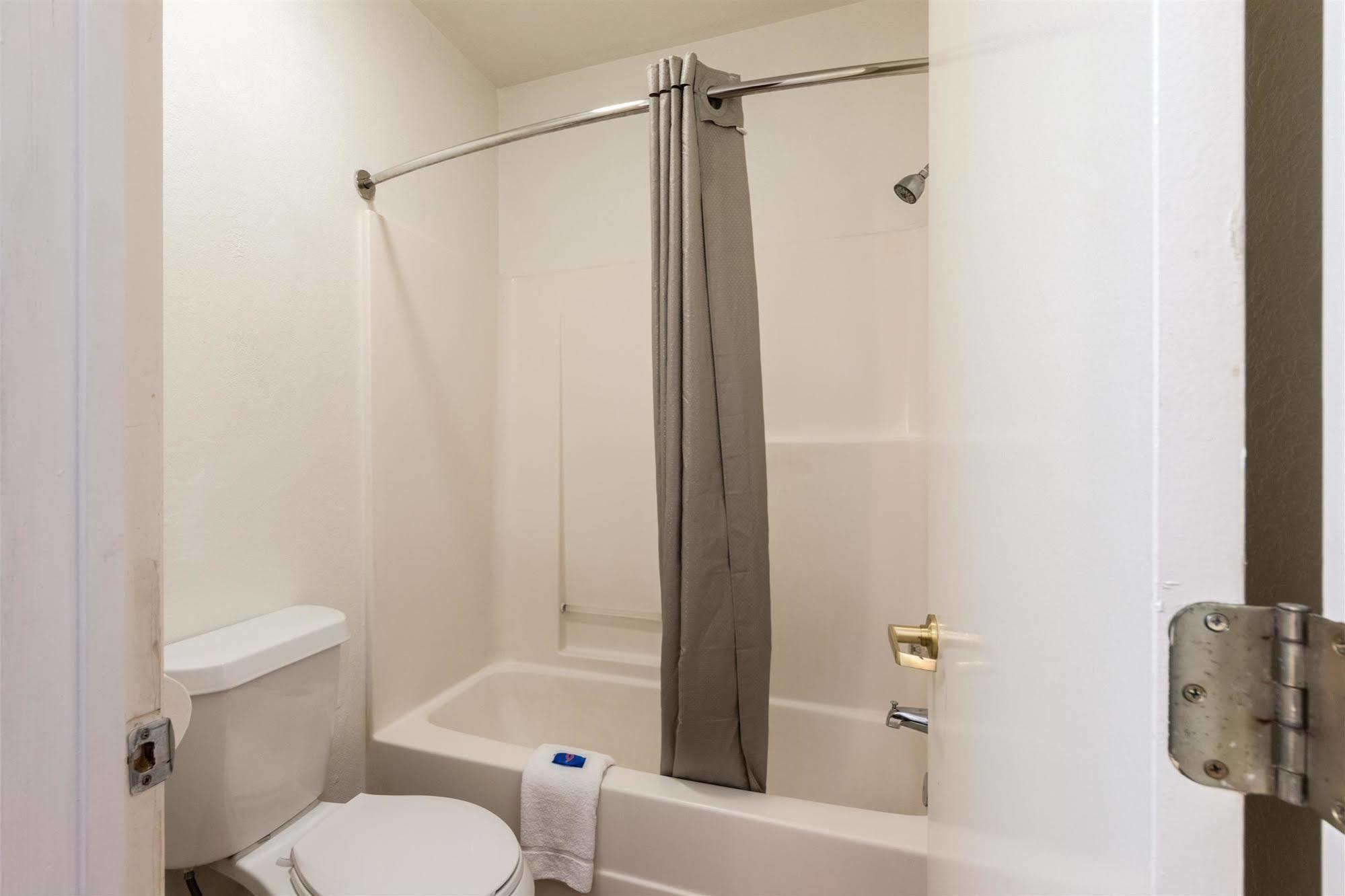 Motel 6 Seguin Tx Екстериор снимка