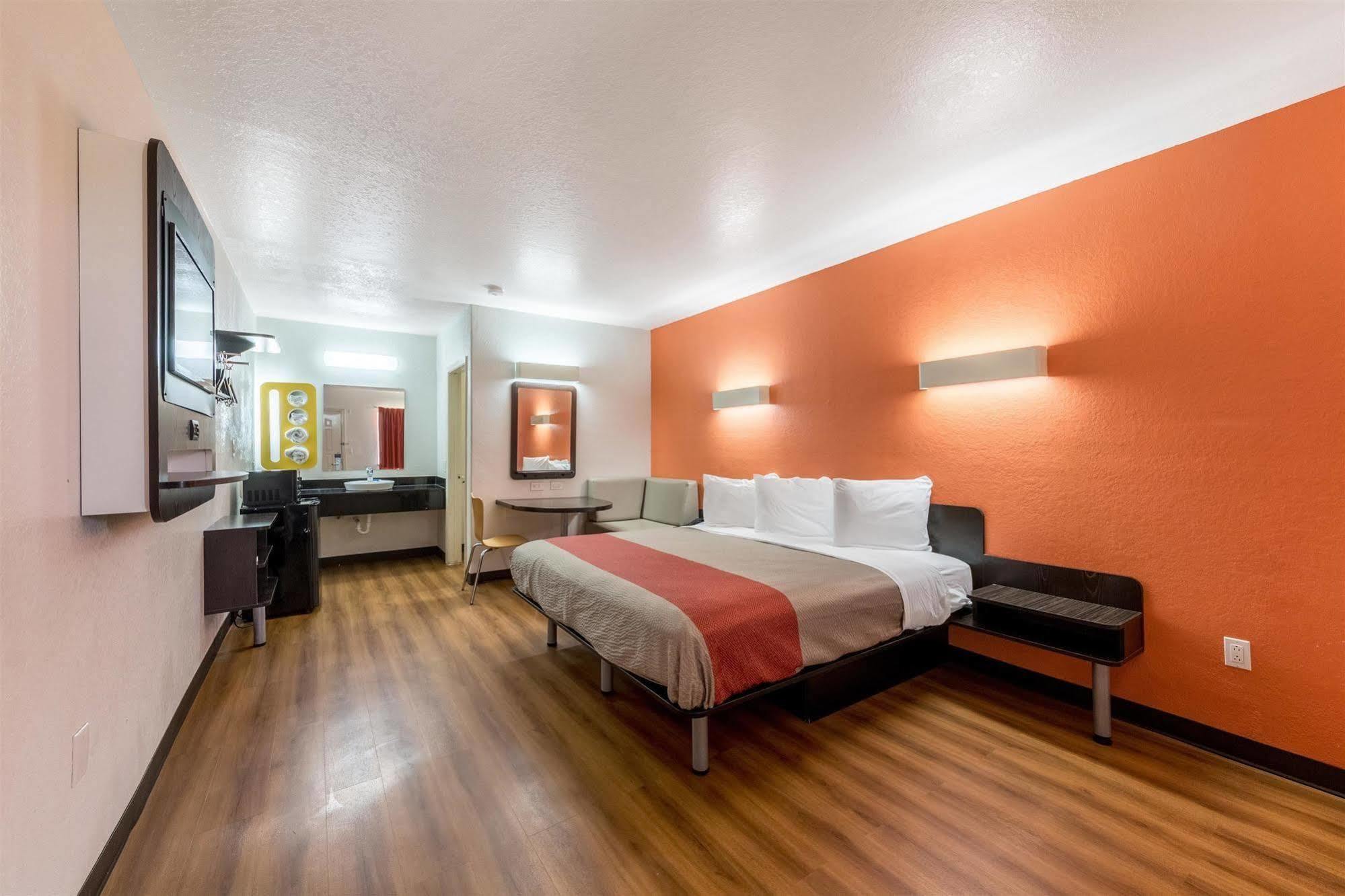 Motel 6 Seguin Tx Екстериор снимка