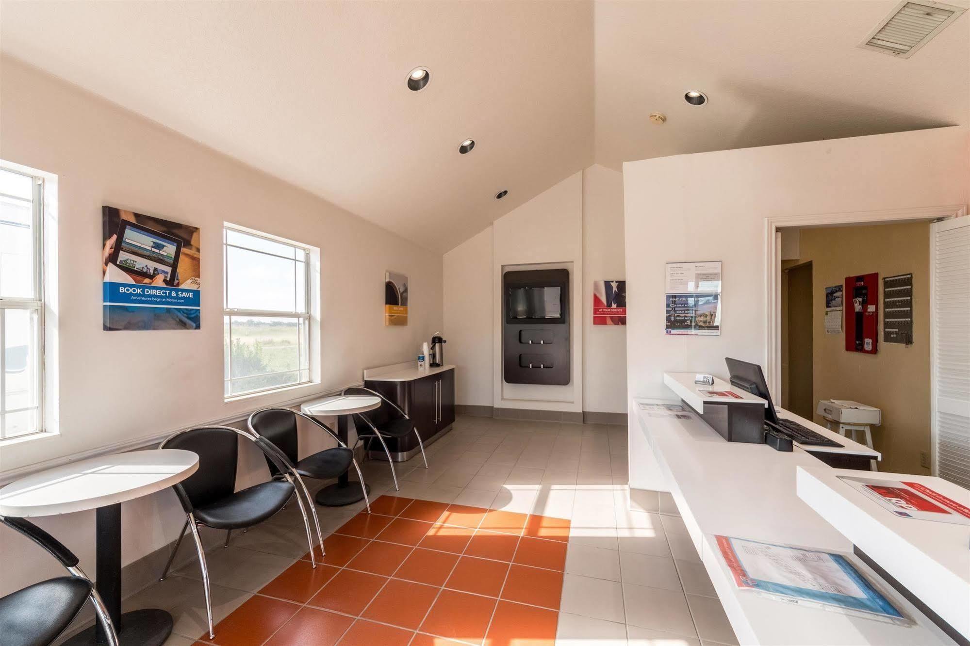 Motel 6 Seguin Tx Екстериор снимка