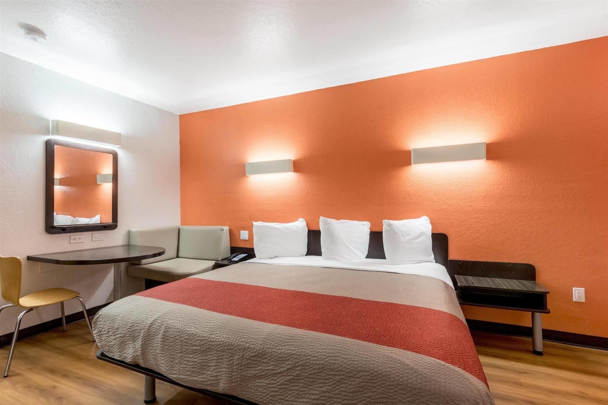 Motel 6 Seguin Tx Екстериор снимка